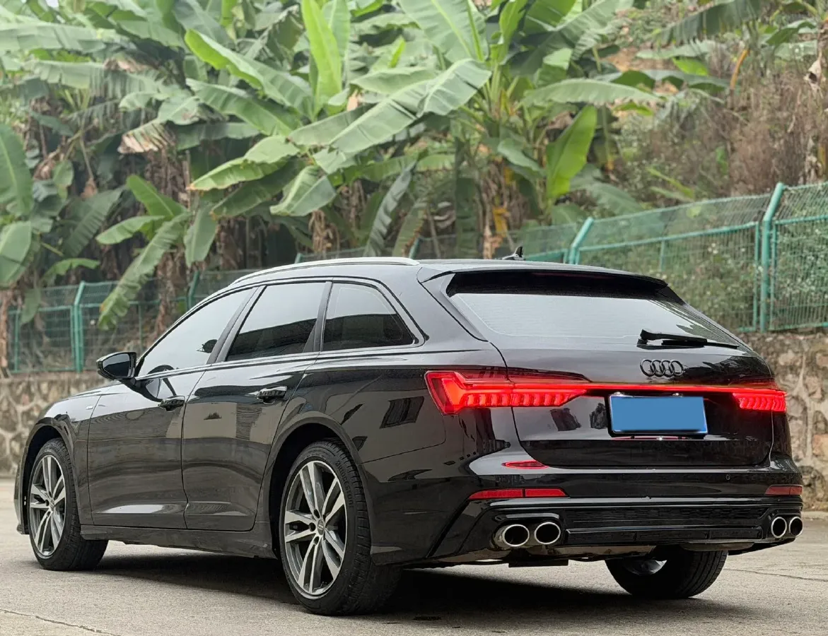 2021 Audi A6 2.0T 190HP L4 7DCT,autocango,china used car exporter,china ev exporter,chinese used car exporter,chinese used ev exporter