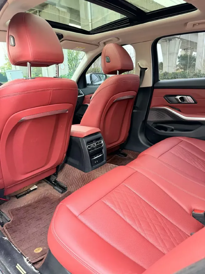 2024 BMW 3 Series 2.0T 156HP L4 8AT,autocango,china used car exporter,china ev exporter,chinese used car exporter,chinese used ev exporter