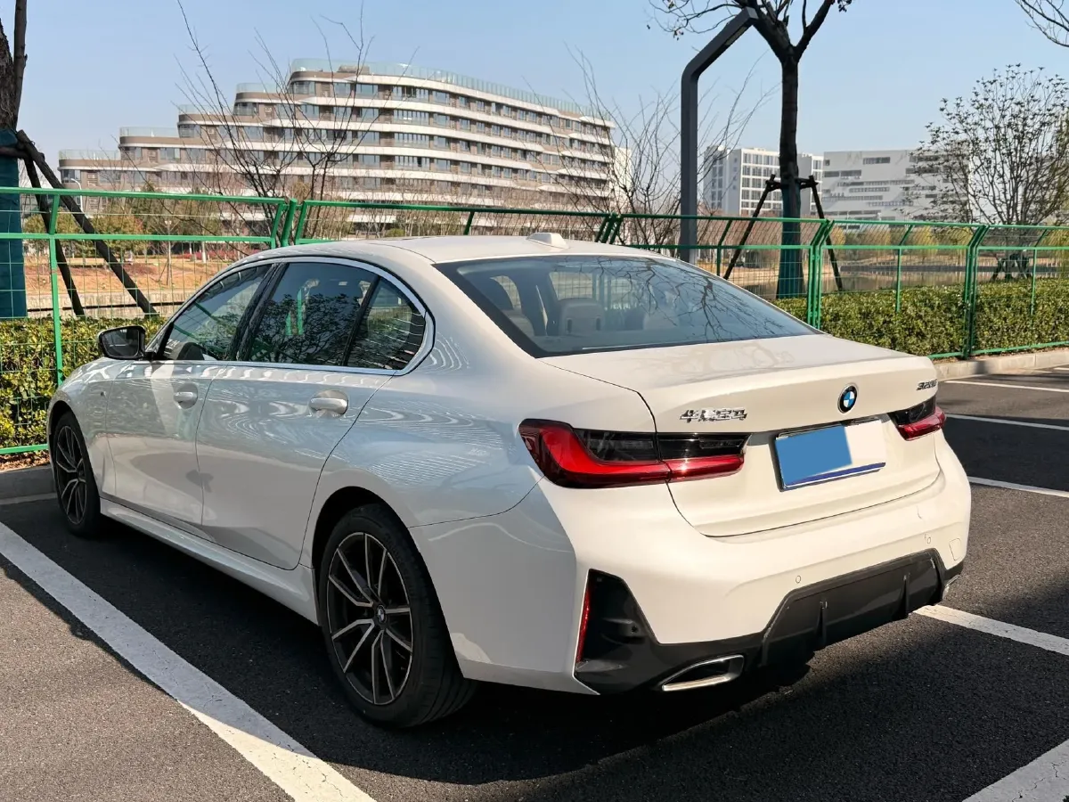 2024 BMW 3 Series 2.0T 156HP L4 8AT,autocango,china used car exporter,china ev exporter,chinese used car exporter,chinese used ev exporter