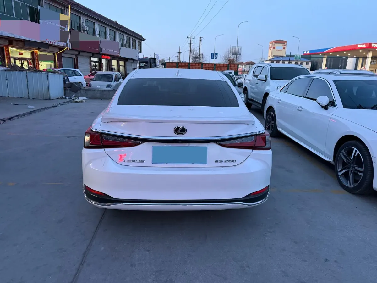 2018 Lexus ES 2.0L 167HP L4 6AT,autocango,china used car exporter,china ev exporter,chinese used car exporter,chinese used ev exporter