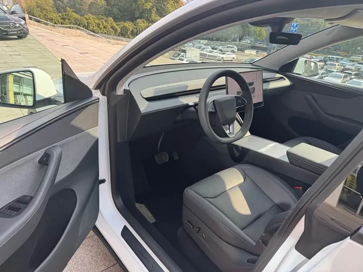 2026 Tesla Model Y BEV,autocango,china used car exporter,china ev exporter,chinese used car exporter,chinese used ev exporter