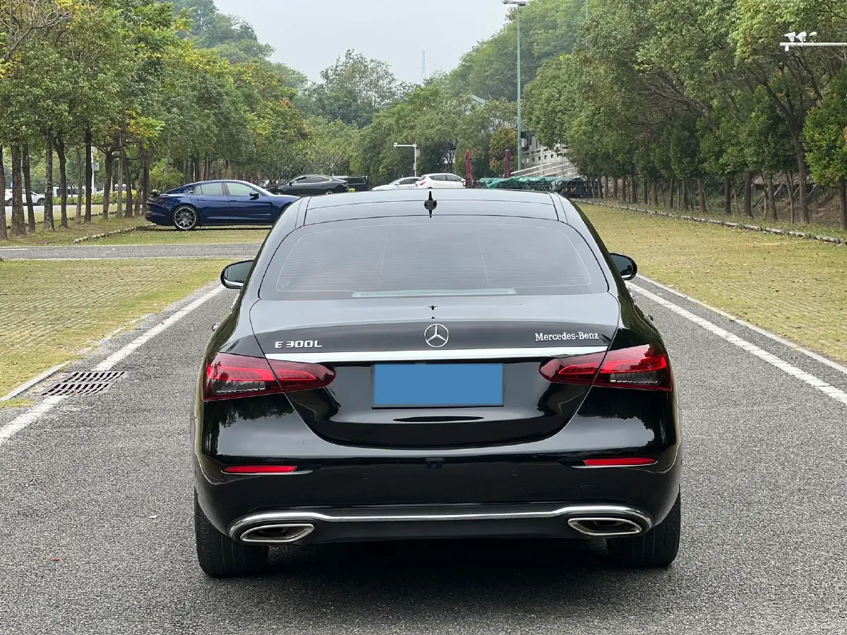 2022 Mercedes-Benz E Class 2.0T 258HP L4 9AT,autocango,china used car exporter,china ev exporter,chinese used car exporter,chinese used ev exporter