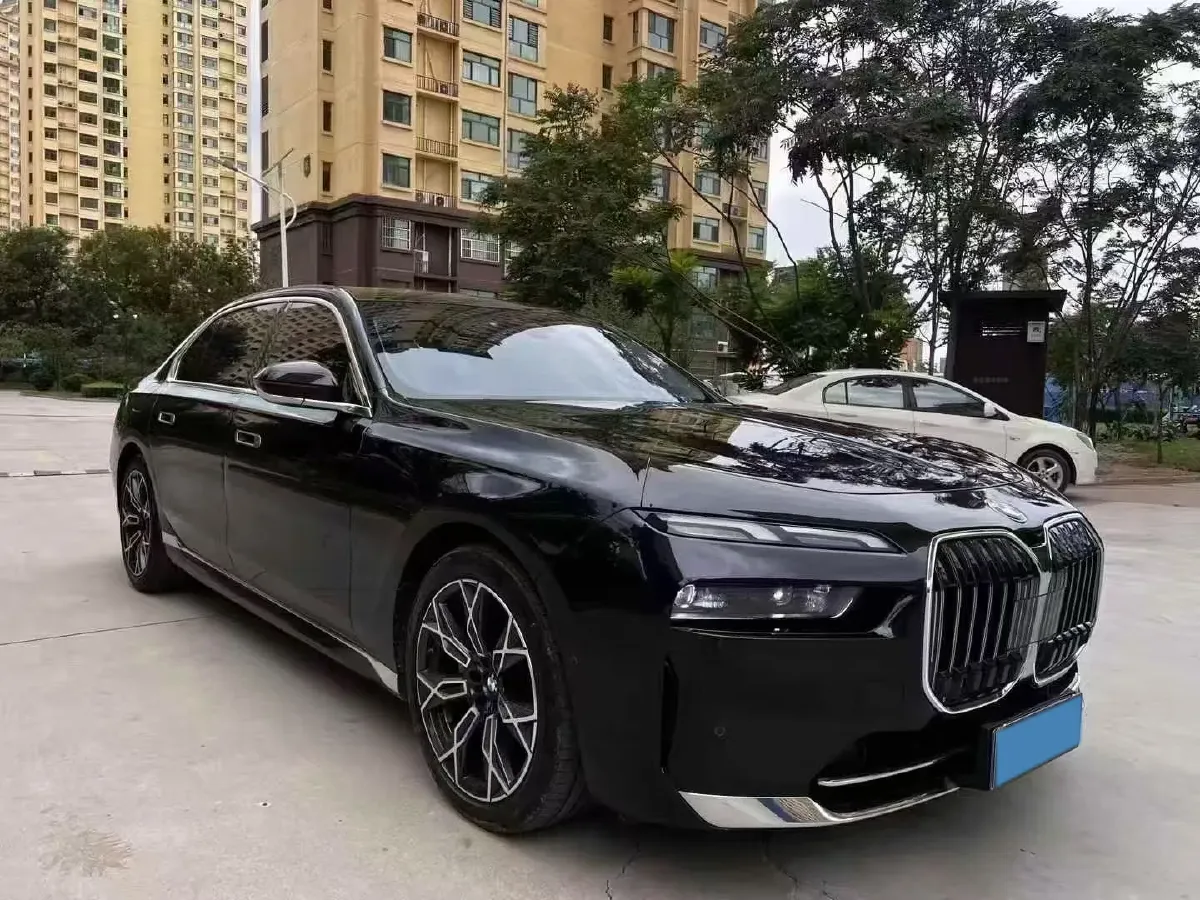 2023 BMW 7 Series 3.0T 272HP L6 8AT,autocango,china used car exporter,china ev exporter,chinese used car exporter,chinese used ev exporter