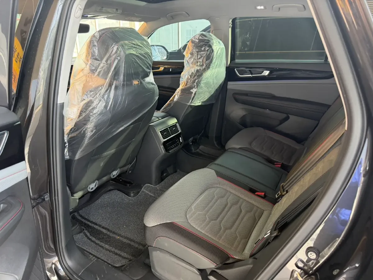 2022 Volkswagen Teramont 2.5T 299HP V6 7DCT,autocango,china used car exporter,china ev exporter,chinese used car exporter,chinese used ev exporter