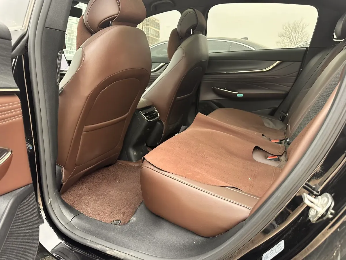 2025 ChangAn QiYuan A07 REEV 98HP REEV 28.4KWH,autocango,china used car exporter,china ev exporter,chinese used car exporter,chinese used ev exporter