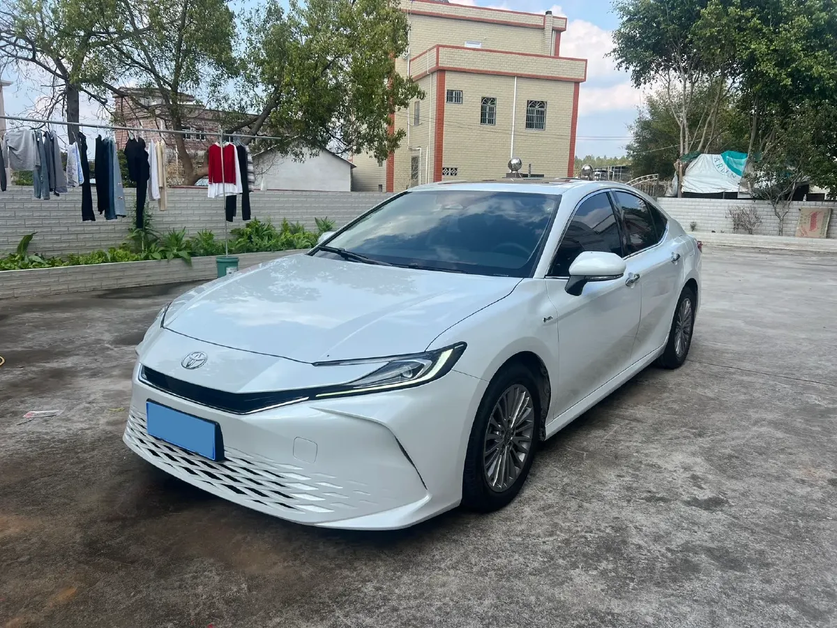 2024 Toyota Camry 2.0L 152HP L4 E-CVT Hybrid,autocango,china used car exporter,china ev exporter,chinese used car exporter,chinese used ev exporter