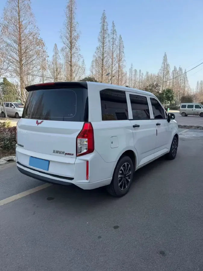 2020 WuLing HongGuang Plus 1.5L 99HP L4 6MT,autocango,china used car exporter,china ev exporter,chinese used car exporter,chinese used ev exporter
