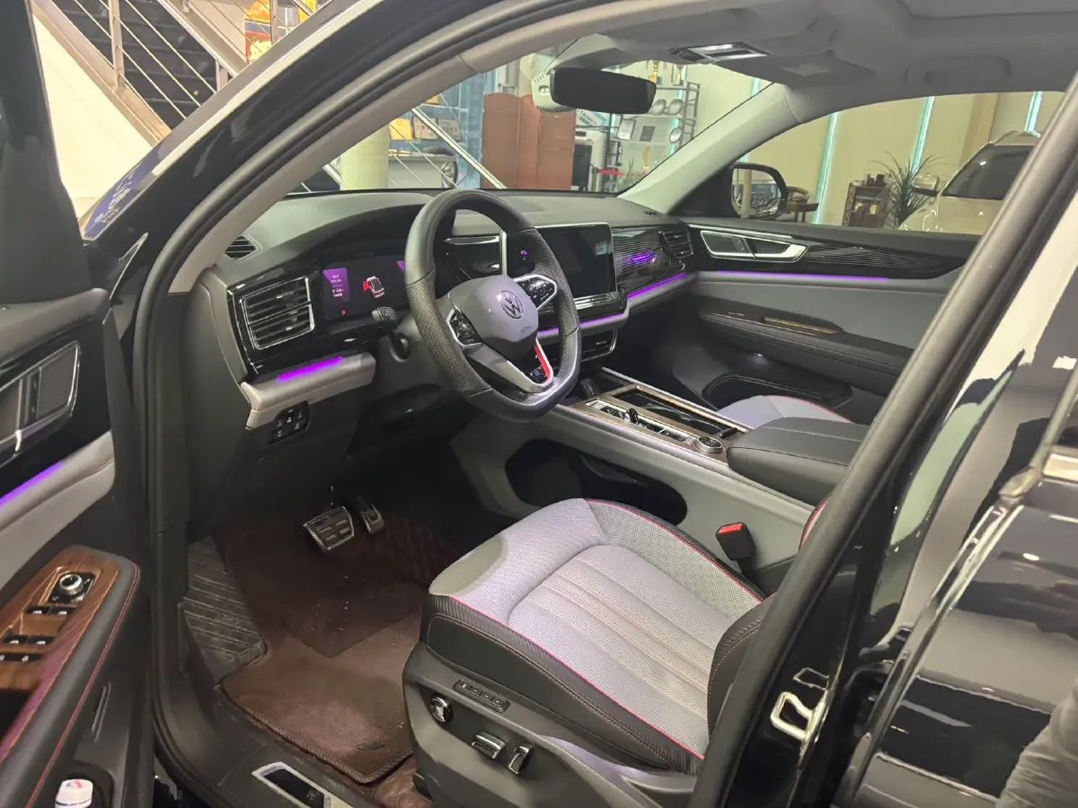 2024 Volkswagen Teramont 2.0T 220HP L4 7DCT,autocango,china used car exporter,china ev exporter,chinese used car exporter,chinese used ev exporter