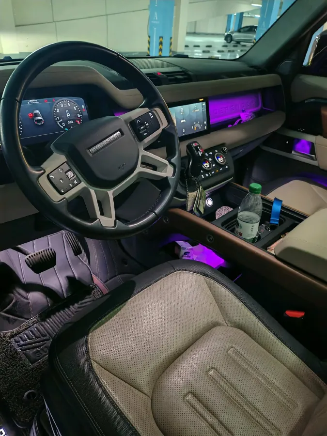 2021 Land Rover Defender 3.0T 400HP L6 8AT,autocango,china used car exporter,china ev exporter,chinese used car exporter,chinese used ev exporter