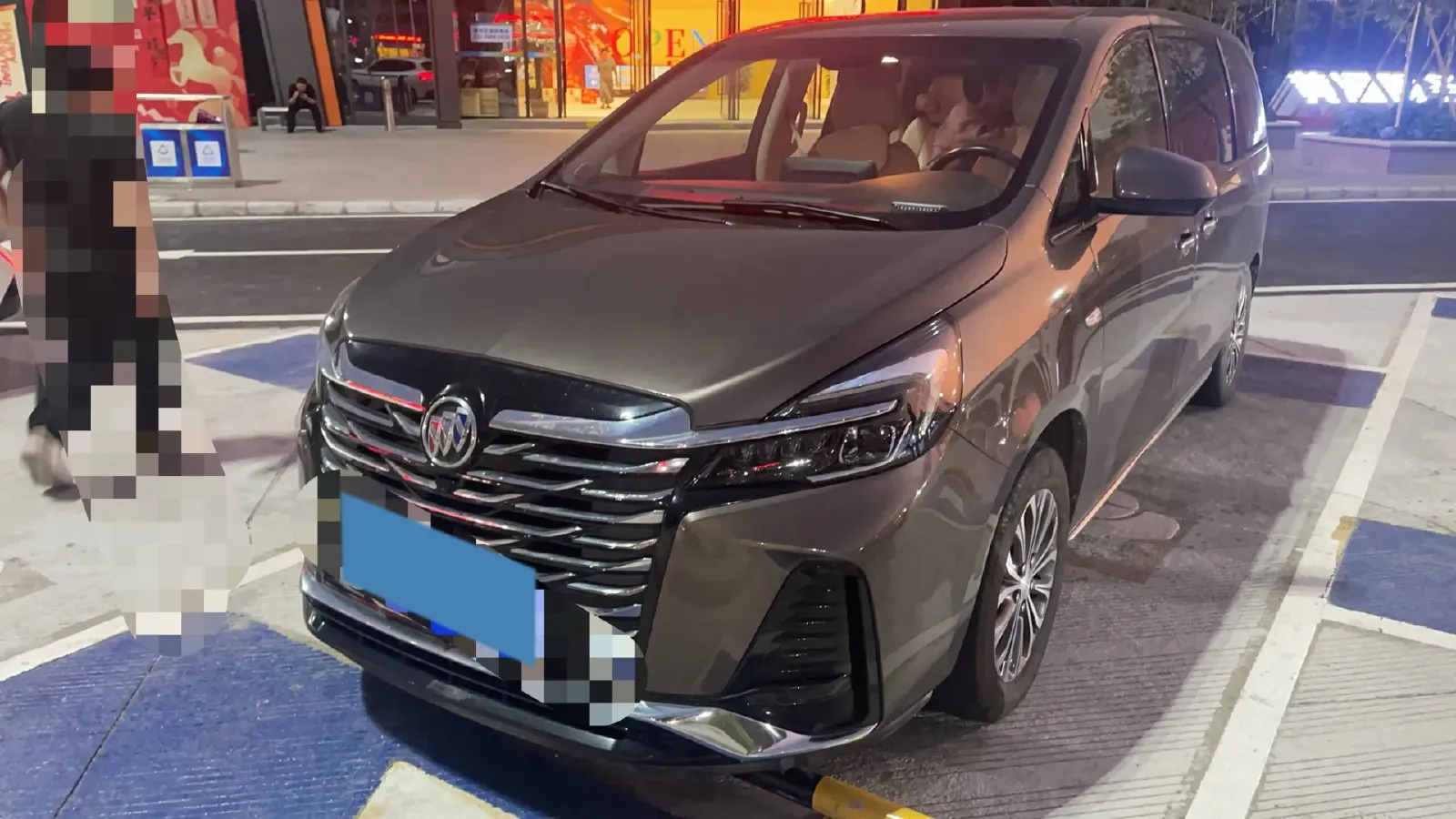 2023 Buick GL8 2.0T 237HP L4 9AT,autocango,china used car exporter,china ev exporter,chinese used car exporter,chinese used ev exporter