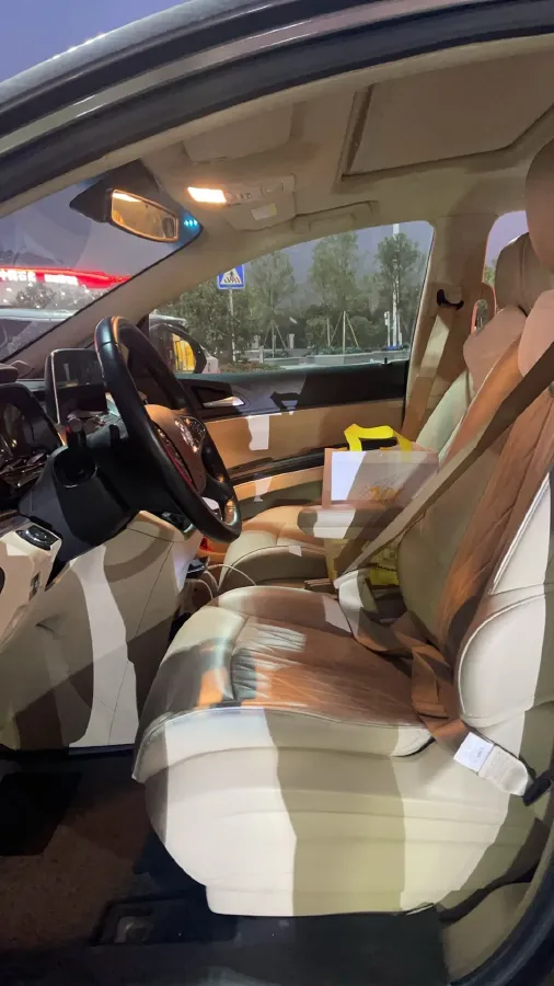 2023 Buick GL8 2.0T 237HP L4 9AT,autocango,china used car exporter,china ev exporter,chinese used car exporter,chinese used ev exporter