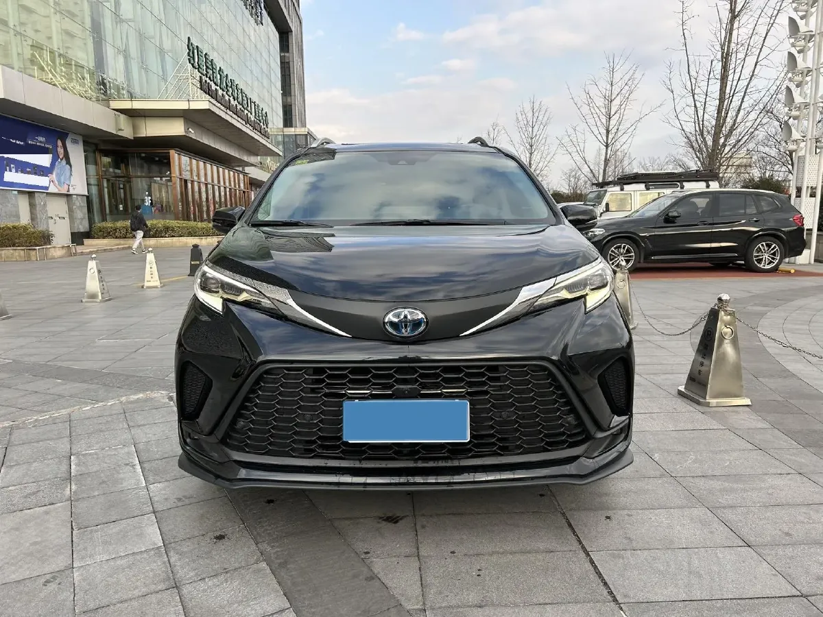 2024 Toyota Granvia 2.5L 189HP L4 E-CVT Hybrid,autocango,china used car exporter,china ev exporter,chinese used car exporter,chinese used ev exporter