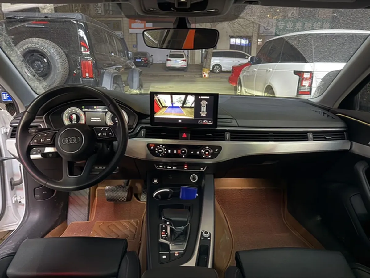 2023 Audi A4L 2.0T 190HP L4 7DCT,autocango,china used car exporter,china ev exporter,chinese used car exporter,chinese used ev exporter