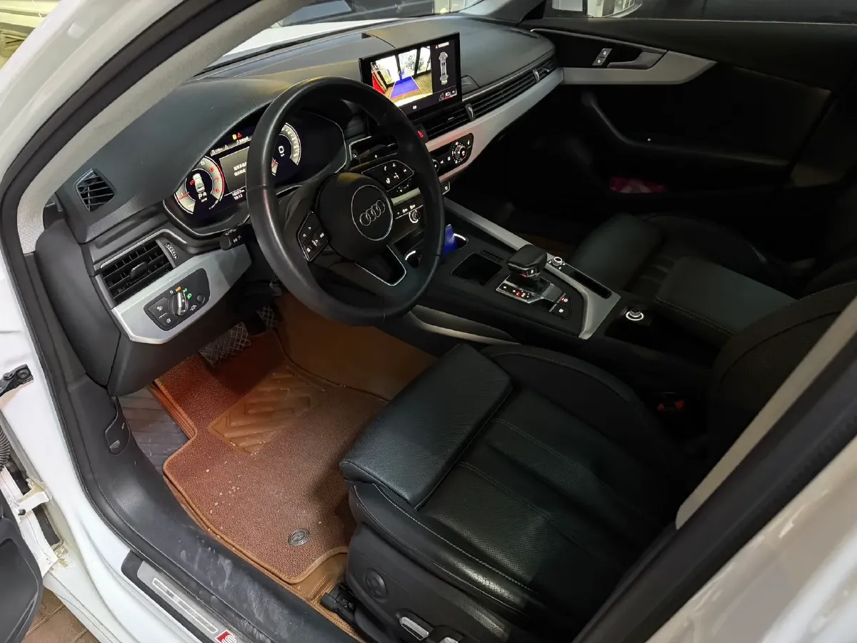 2023 Audi A4L 2.0T 190HP L4 7DCT,autocango,china used car exporter,china ev exporter,chinese used car exporter,chinese used ev exporter