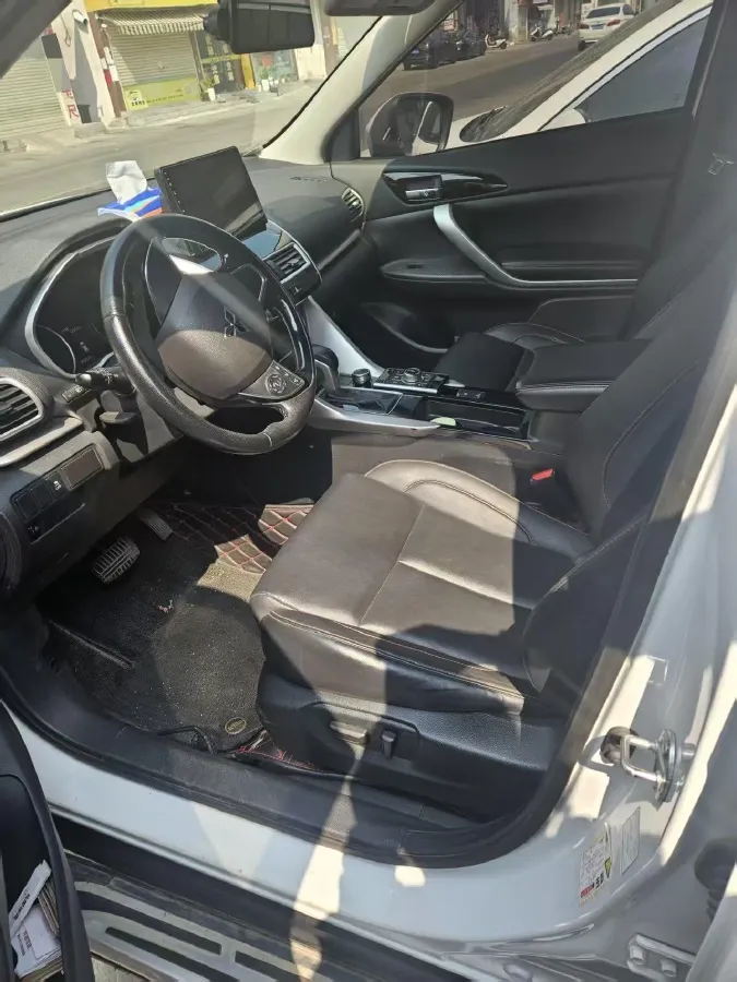 2021 Mitsubishi Eclipse Cross 1.5T 170HP L4 CVT,autocango,china used car exporter,china ev exporter,chinese used car exporter,chinese used ev exporter