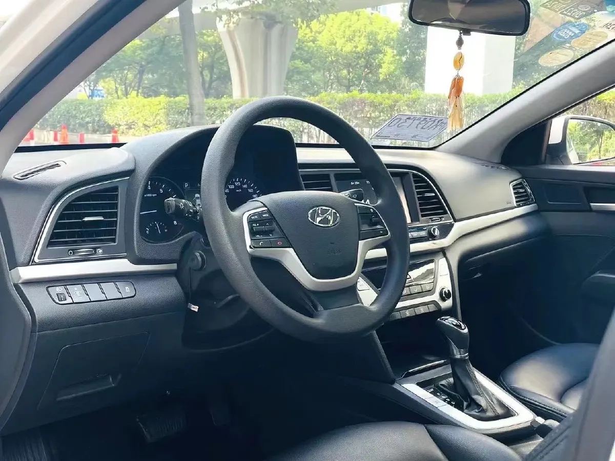 2016 Hyundai Elantra 1.6L 130HP L4 6AT,autocango,china used car exporter,china ev exporter,chinese used car exporter,chinese used ev exporter