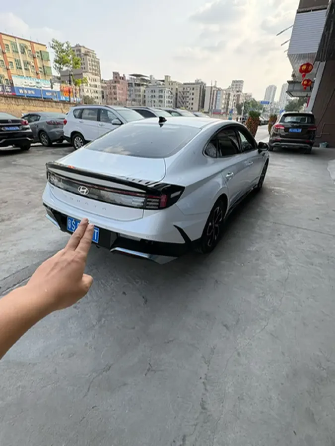 2024 Hyundai Sonata 1.5T 170HP L4 8AT,autocango,china used car exporter,china ev exporter,chinese used car exporter,chinese used ev exporter