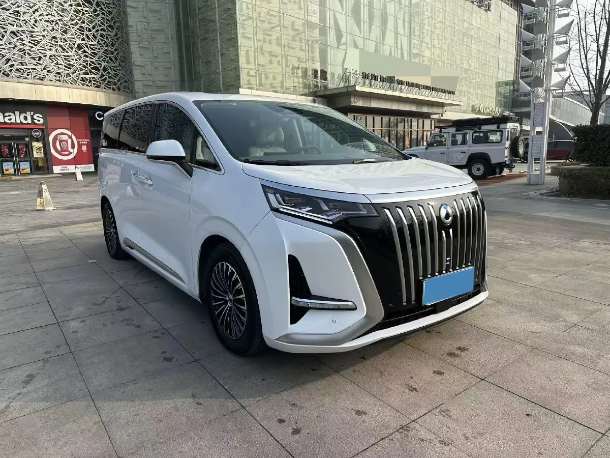 2022 Jaguar XFL 2.0T 250HP L4 8AT,autocango,china used car exporter,china ev exporter,chinese used car exporter,chinese used ev exporter