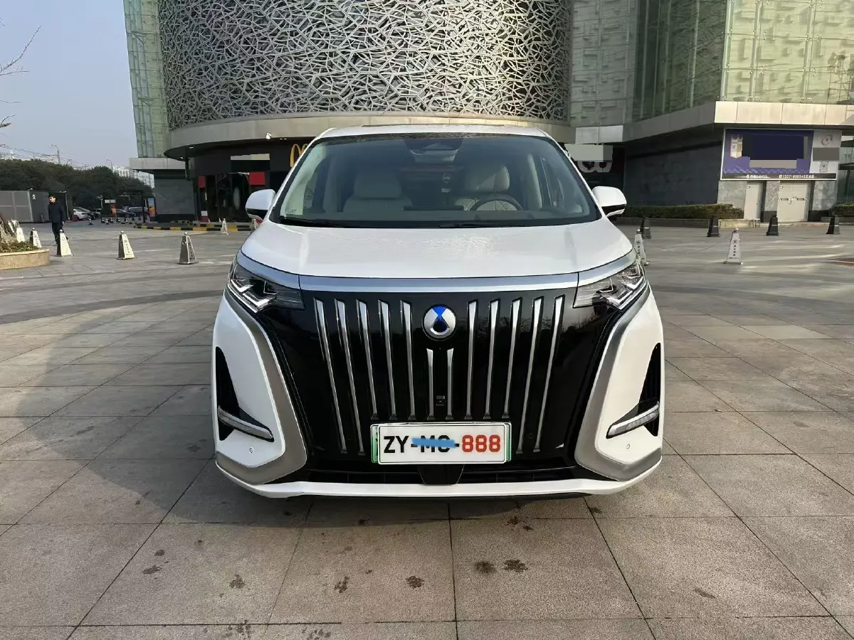 2022 Jaguar XFL 2.0T 250HP L4 8AT,autocango,china used car exporter,china ev exporter,chinese used car exporter,chinese used ev exporter
