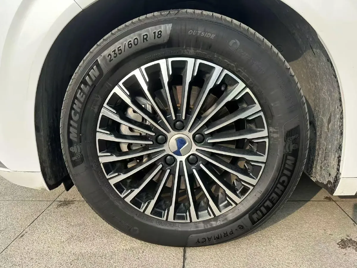 2022 Jaguar XFL 2.0T 250HP L4 8AT,autocango,china used car exporter,china ev exporter,chinese used car exporter,chinese used ev exporter