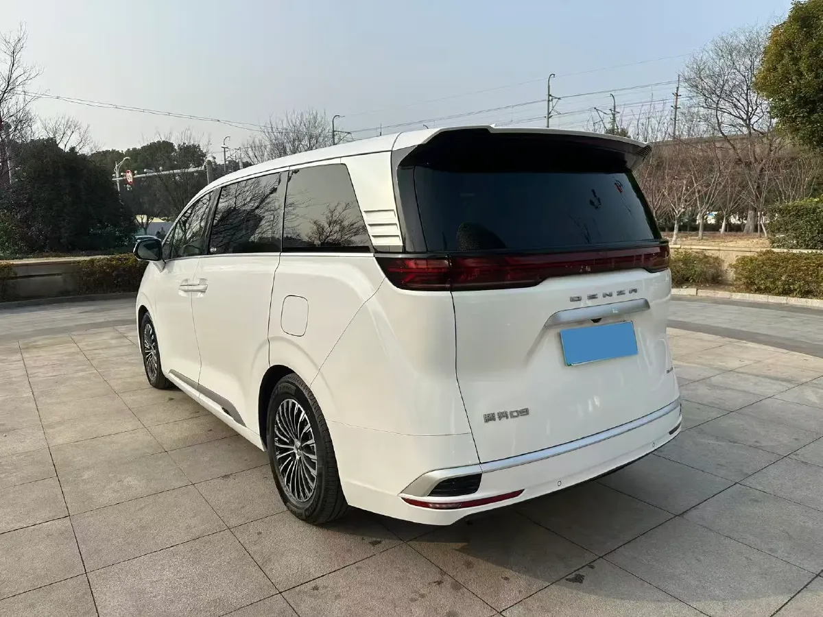 2022 Jaguar XFL 2.0T 250HP L4 8AT,autocango,china used car exporter,china ev exporter,chinese used car exporter,chinese used ev exporter