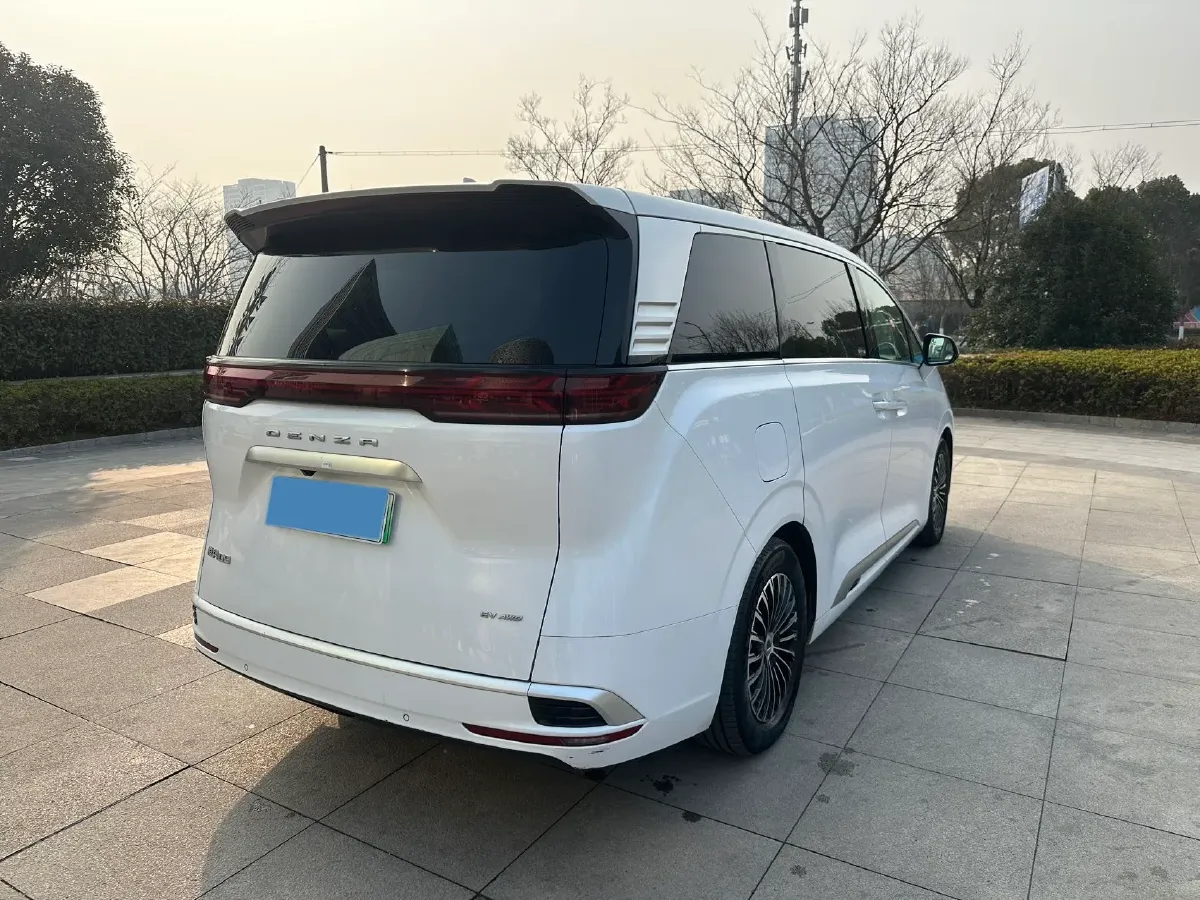 2022 Jaguar XFL 2.0T 250HP L4 8AT,autocango,china used car exporter,china ev exporter,chinese used car exporter,chinese used ev exporter