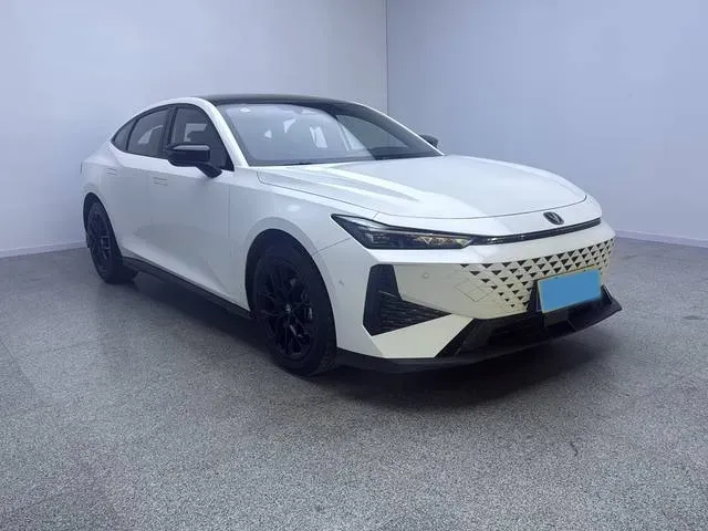 2023 ChangAn UNI-V 1.5T 188HP L4 7DCT,autocango,china used car exporter,china ev exporter,chinese used car exporter,chinese used ev exporter