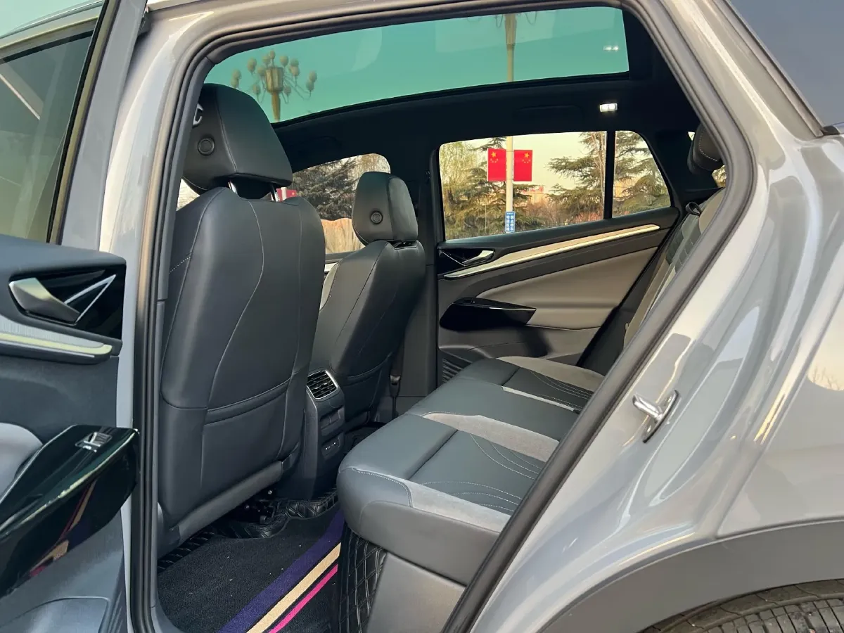 2022 Neta S Range Extended 231HP REEV 43.51KWH,autocango,china used car exporter,china ev exporter,chinese used car exporter,chinese used ev exporter