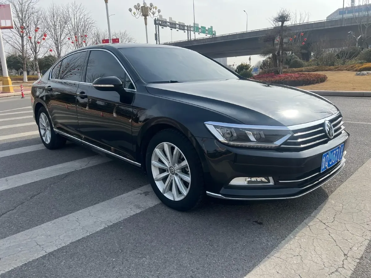 2018 Volkswagen Magotan 1.8T 180HP L4 7DCT,autocango,china used car exporter,china ev exporter,chinese used car exporter,chinese used ev exporter
