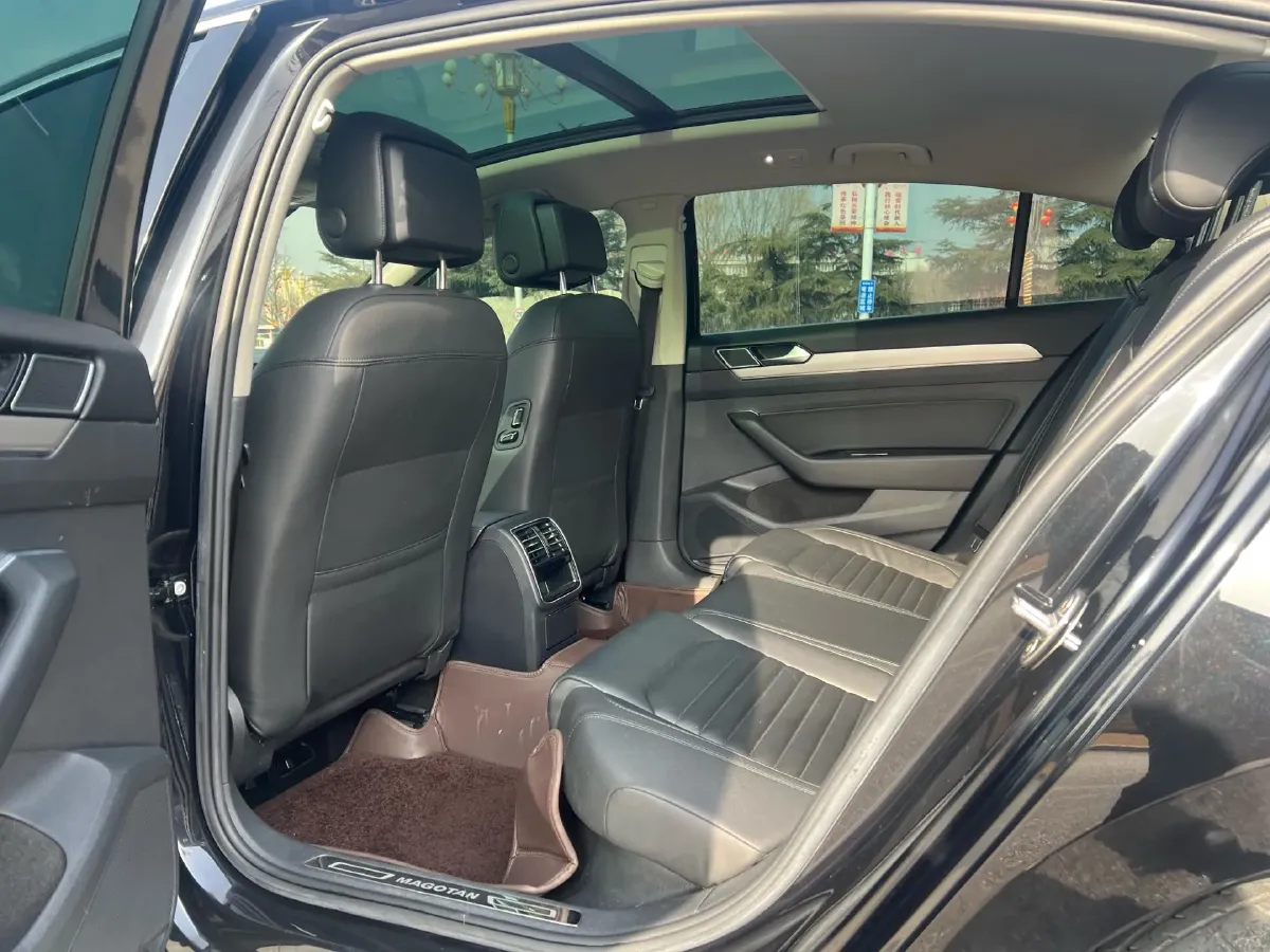 2018 Volkswagen Magotan 1.8T 180HP L4 7DCT,autocango,china used car exporter,china ev exporter,chinese used car exporter,chinese used ev exporter