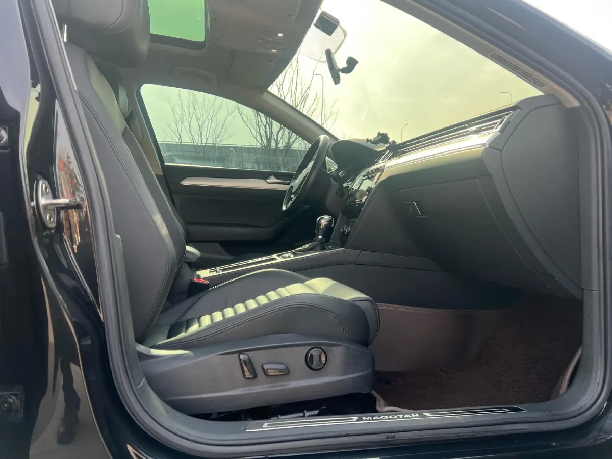 2018 Volkswagen Magotan 1.8T 180HP L4 7DCT,autocango,china used car exporter,china ev exporter,chinese used car exporter,chinese used ev exporter