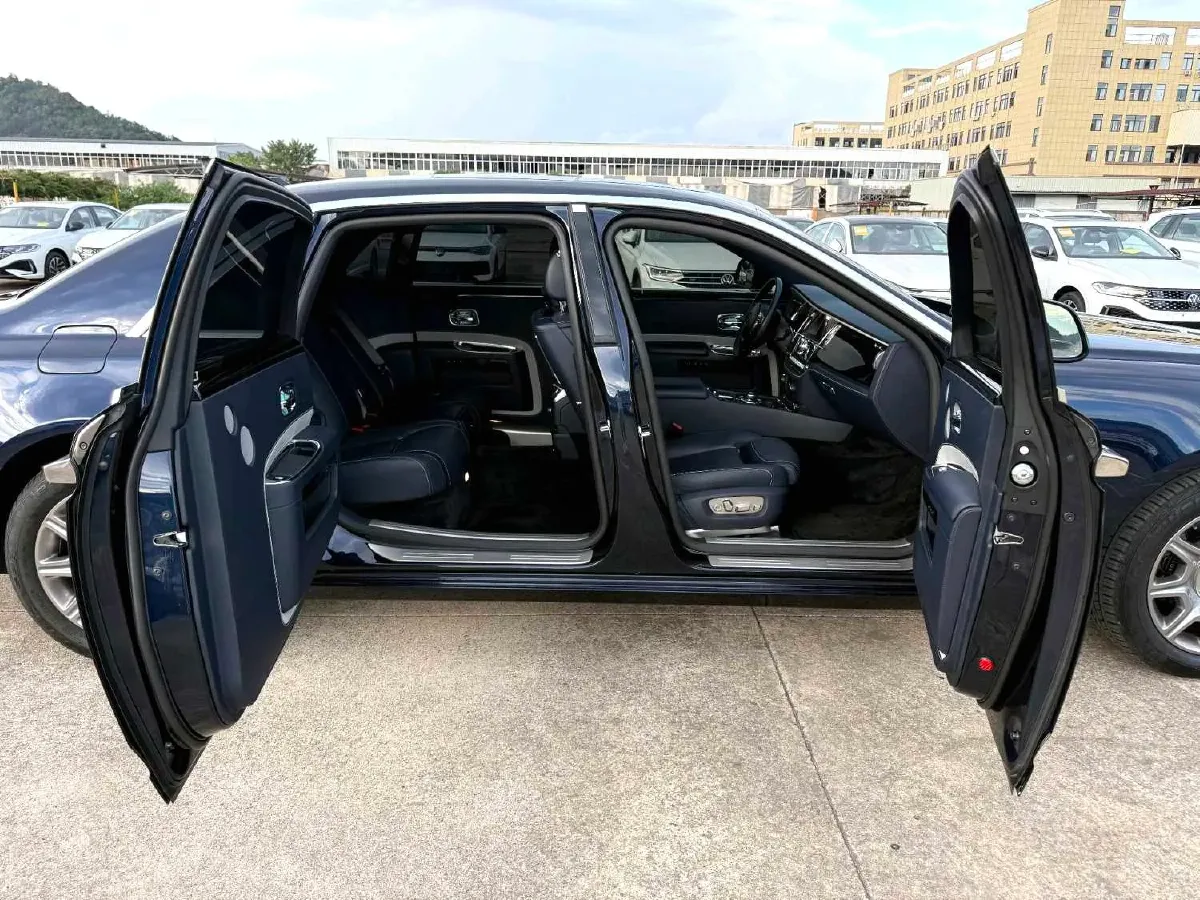2018 Rolls-Royce Ghost 6.6T 571HP V12 8AT,autocango,china used car exporter,china ev exporter,chinese used car exporter,chinese used ev exporter