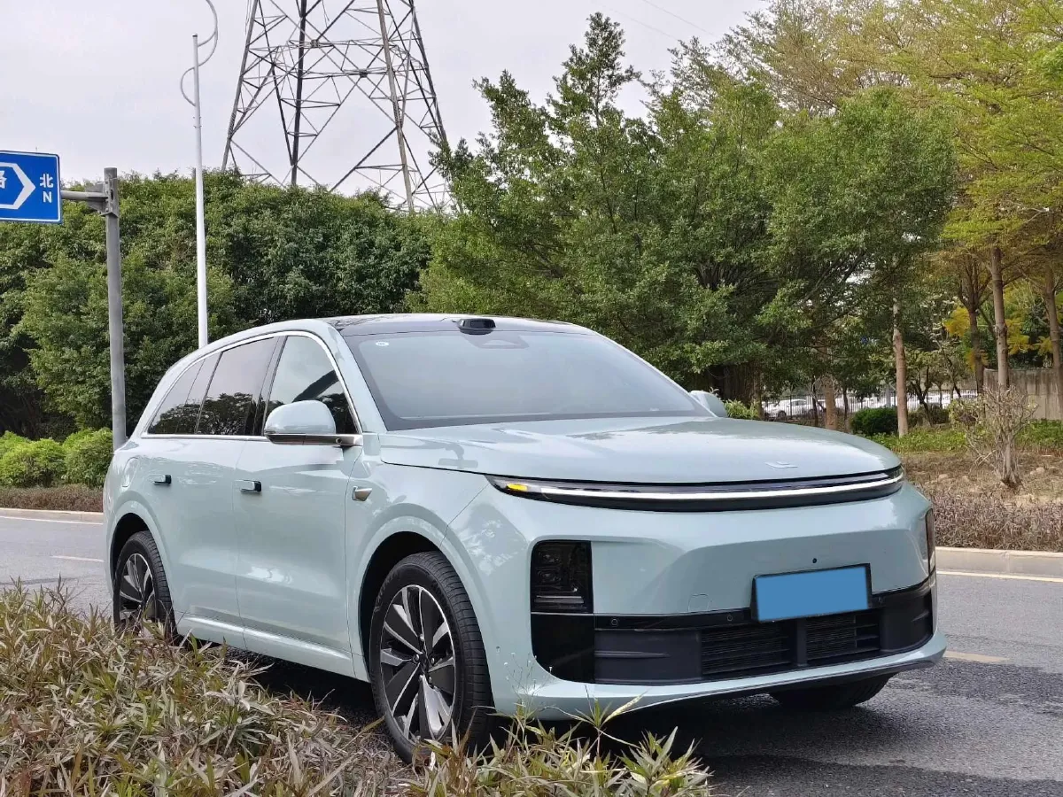 2025 Li L6 Range Extended 154HP L4 REEV,autocango,china used car exporter,china ev exporter,chinese used car exporter,chinese used ev exporter