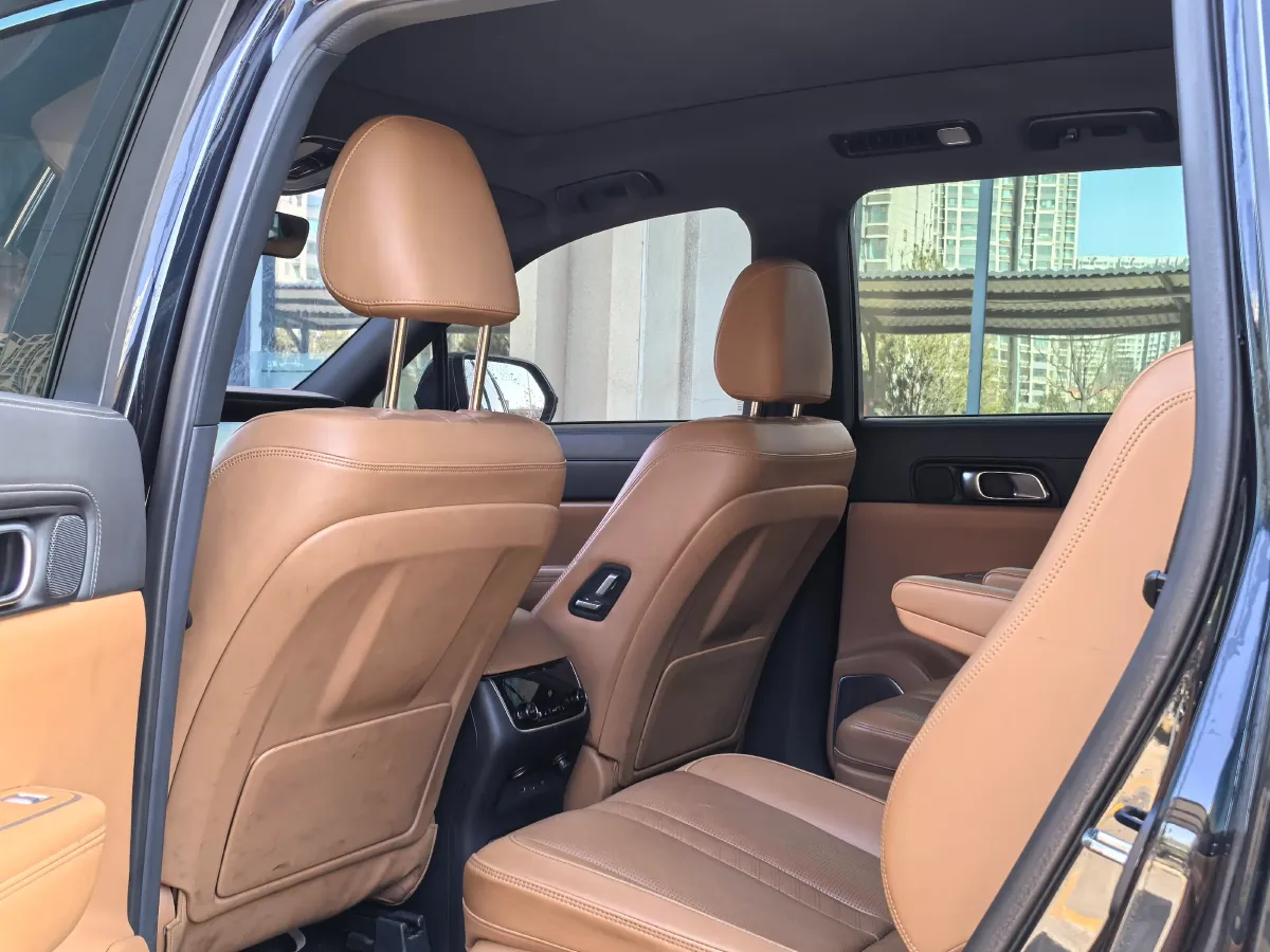 2020 Li ONE Range Extended 131HP REEV 40.5KWH,autocango,china used car exporter,china ev exporter,chinese used car exporter,chinese used ev exporter