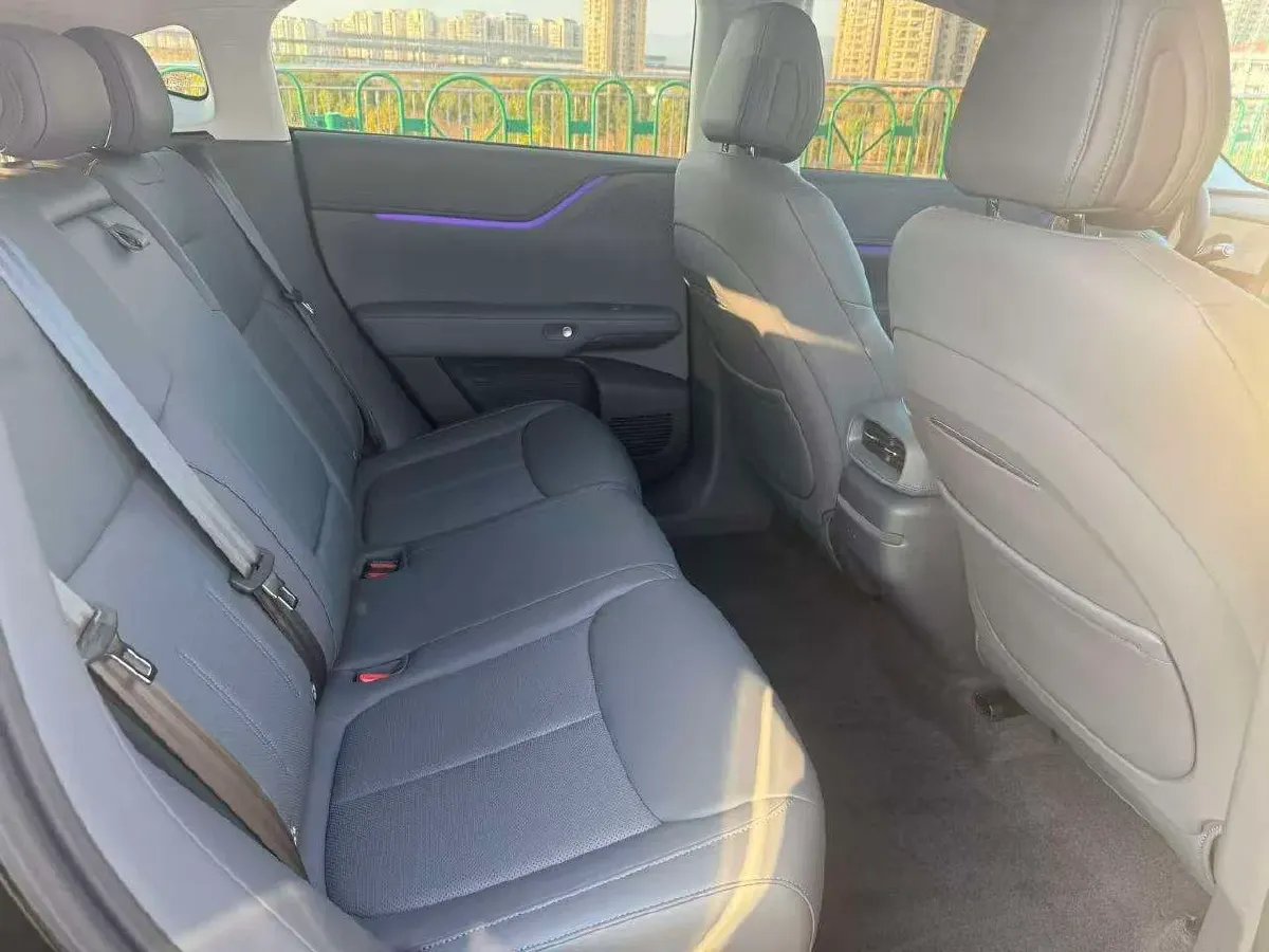 2025 Xpeng G6 BEV 68.5KWH,autocango,china used car exporter,china ev exporter,chinese used car exporter,chinese used ev exporter