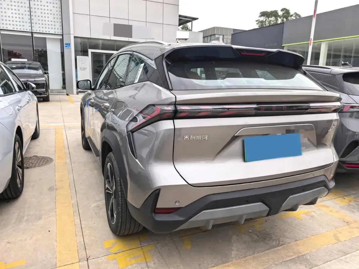 2025 Geely Galaxy L7 1.5L 112HP L4 1DHT PHEV 18.4KWH,autocango,china used car exporter,china ev exporter,chinese used car exporter,chinese used ev exporter