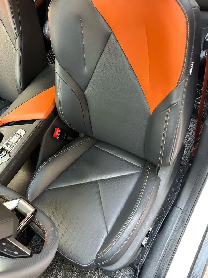 2022 ChangAn UNI-V 1.5T 188HP L4 7DCT,autocango,china used car exporter,china ev exporter,chinese used car exporter,chinese used ev exporter