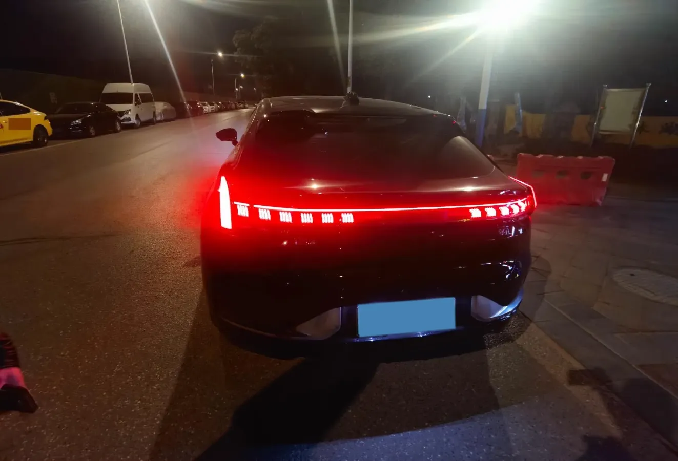 2023 Zeekr 001 BEV 100KWH,autocango,china used car exporter,china ev exporter,chinese used car exporter,chinese used ev exporter