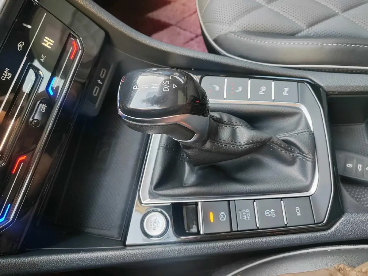 2023 Volkswagen Sagitar 1.4T 150HP L4 7DCT,autocango,china used car exporter,china ev exporter,chinese used car exporter,chinese used ev exporter