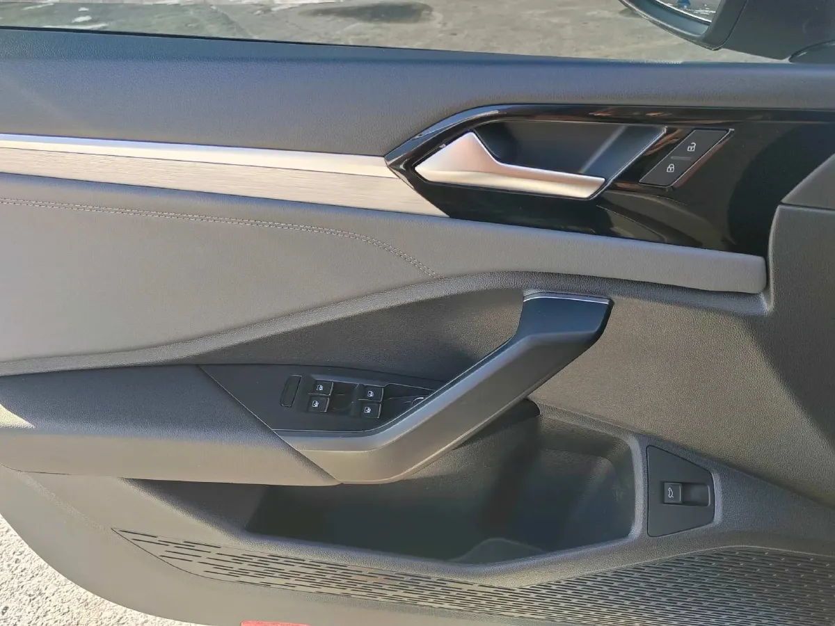 2021 Volkswagen Sagitar 1.4T 150HP L4 7DCT,autocango,china used car exporter,china ev exporter,chinese used car exporter,chinese used ev exporter