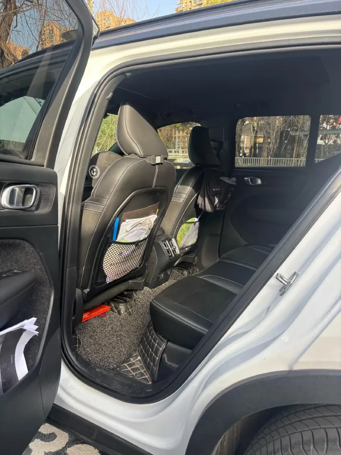 2020 Volvo XC40 2.0T 190HP L4 8AT,autocango,china used car exporter,china ev exporter,chinese used car exporter,chinese used ev exporter