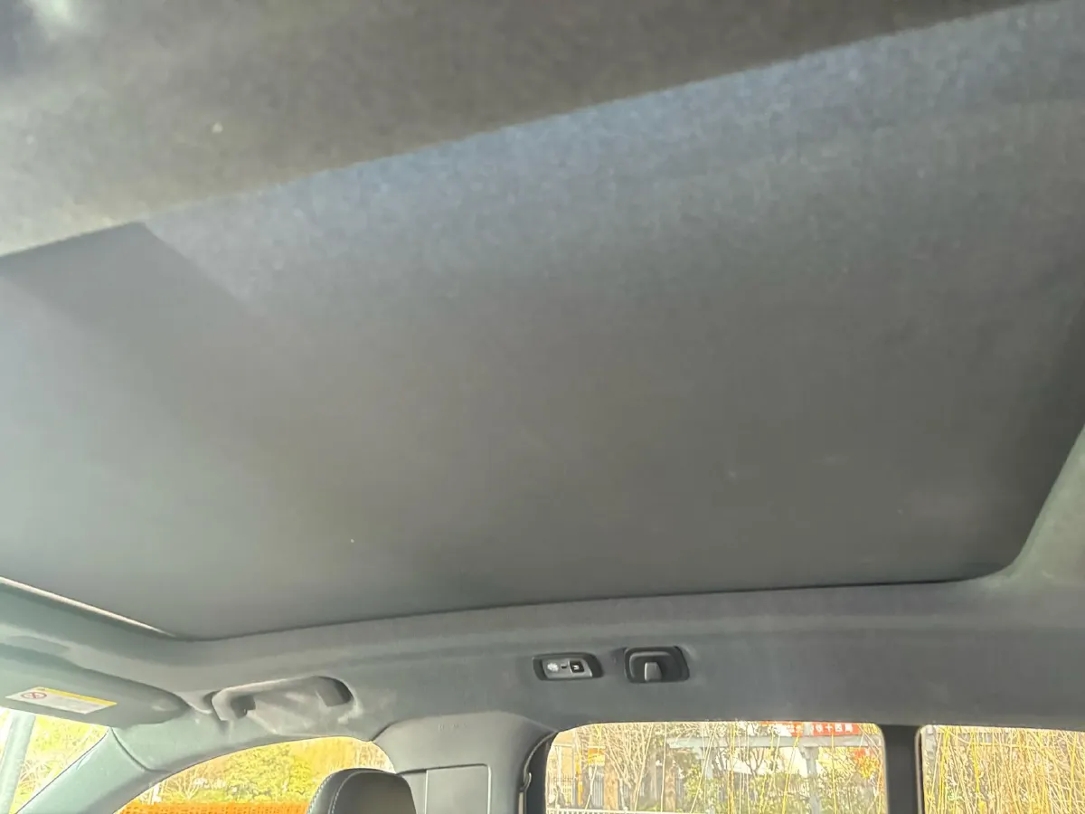 2020 Volvo XC40 2.0T 190HP L4 8AT,autocango,china used car exporter,china ev exporter,chinese used car exporter,chinese used ev exporter