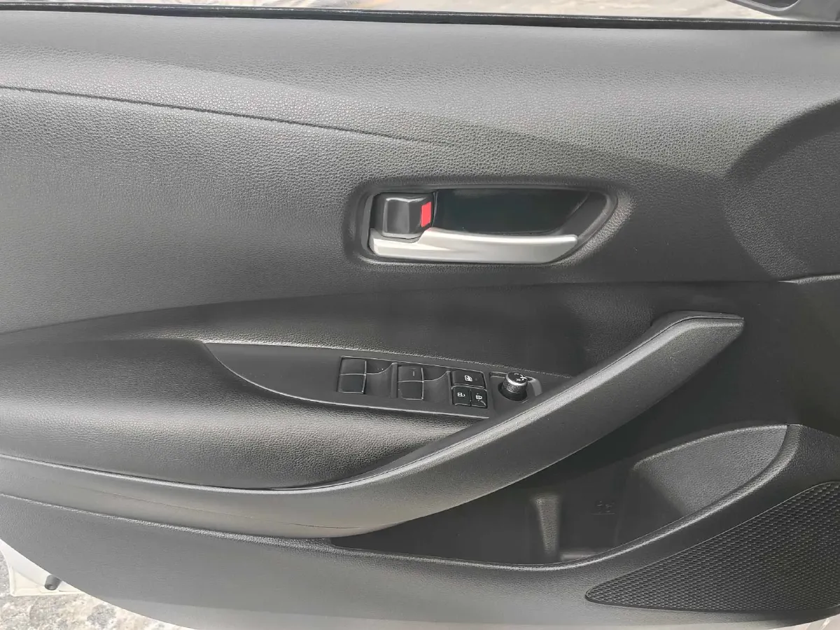 2021 Toyota Corolla 1.2T 116HP L4 CVT,autocango,china used car exporter,china ev exporter,chinese used car exporter,chinese used ev exporter