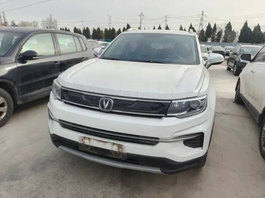 2019 ChangAn CS35 Plus 1.6L 128HP L4 5MT,autocango,china used car exporter,china ev exporter,chinese used car exporter,chinese used ev exporter