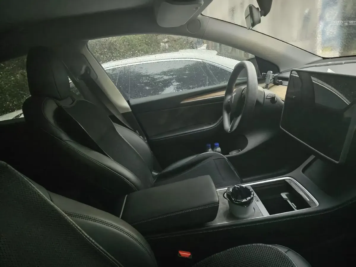 2022 Tesla Model Y BEV 60KWH,autocango,china used car exporter,china ev exporter,chinese used car exporter,chinese used ev exporter