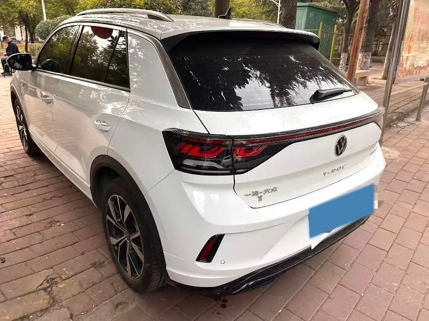 2025 Volkswagen T-Roc 1.5T 160HP L4 7DCT,autocango,china used car exporter,china ev exporter,chinese used car exporter,chinese used ev exporter