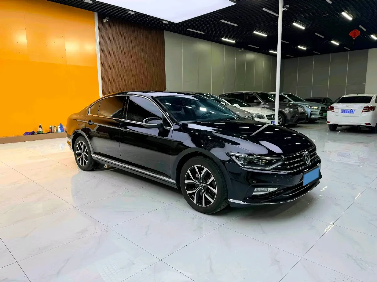 2020 Volkswagen Magotan 2.0T 186HP L4 7DCT,autocango,china used car exporter,china ev exporter,chinese used car exporter,chinese used ev exporter