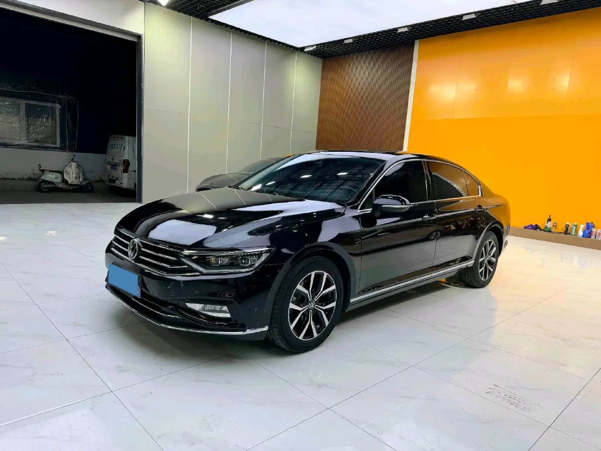 2020 Volkswagen Magotan 2.0T 186HP L4 7DCT,autocango,china used car exporter,china ev exporter,chinese used car exporter,chinese used ev exporter