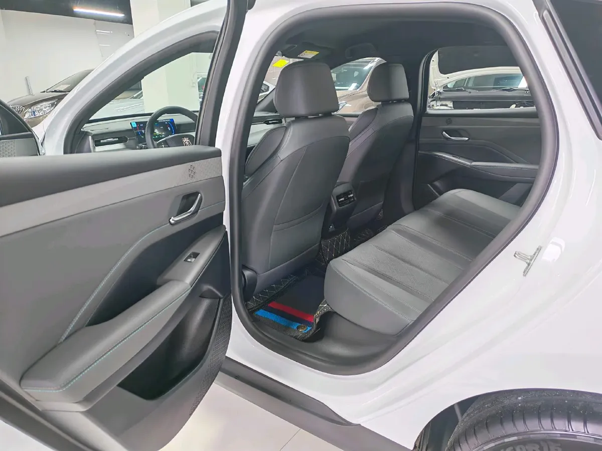 2025 BYD Qin Plus 1.5L 101HP L4 E-CVT PHEV 7.68KWH,autocango,china used car exporter,china ev exporter,chinese used car exporter,chinese used ev exporter