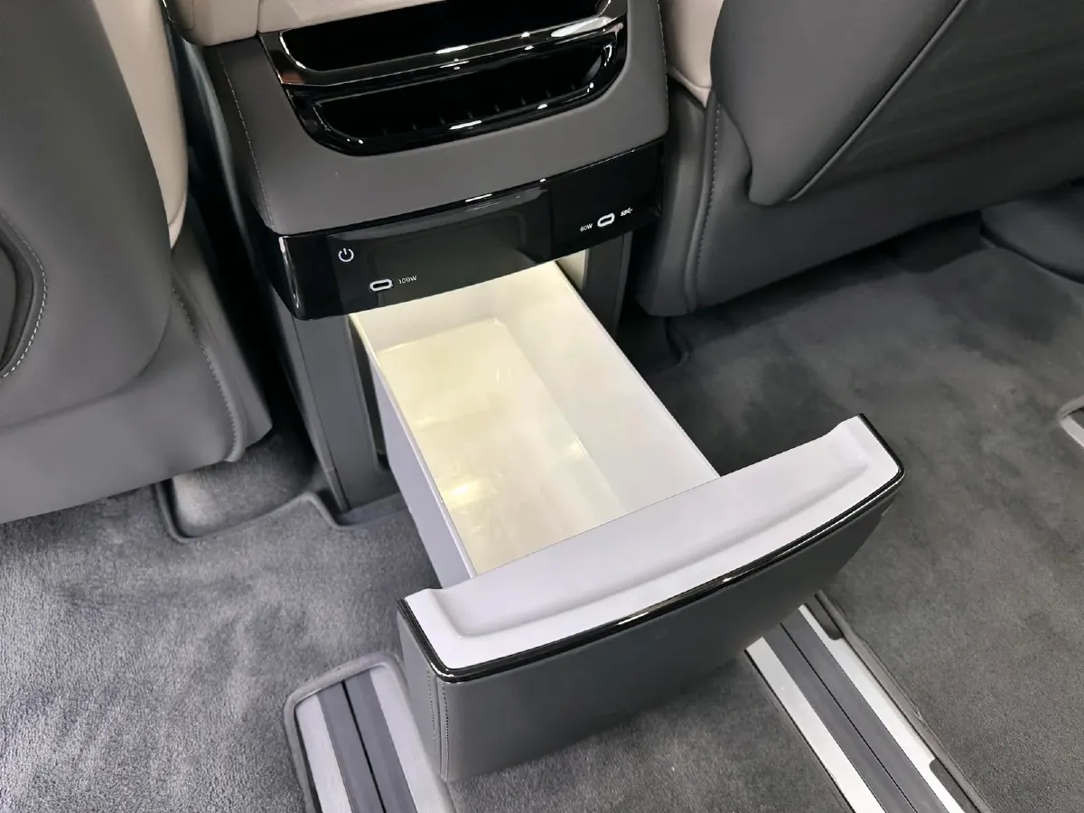 2024 Zeekr 009 BEV 108KWH,autocango,china used car exporter,china ev exporter,chinese used car exporter,chinese used ev exporter